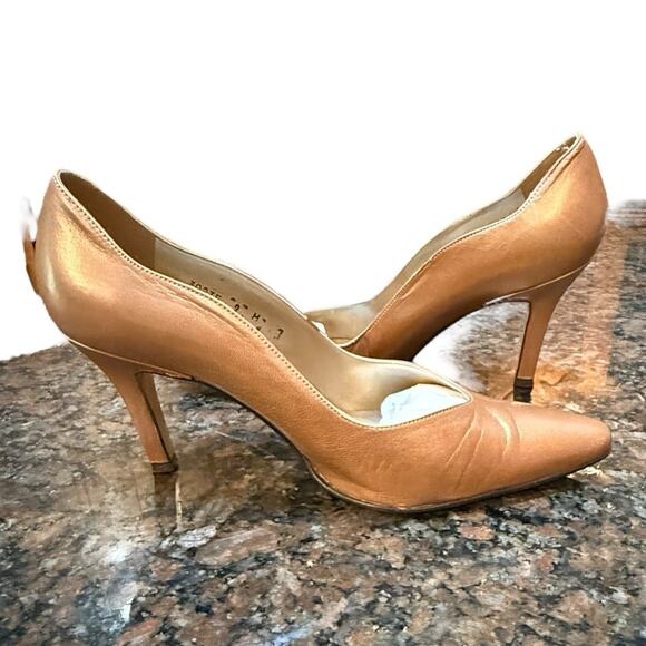 Vintage Proxy Made In Spain Leather Classic Scalloped Side Heels Lt Tan Sz 9B - Picture 4 of 11